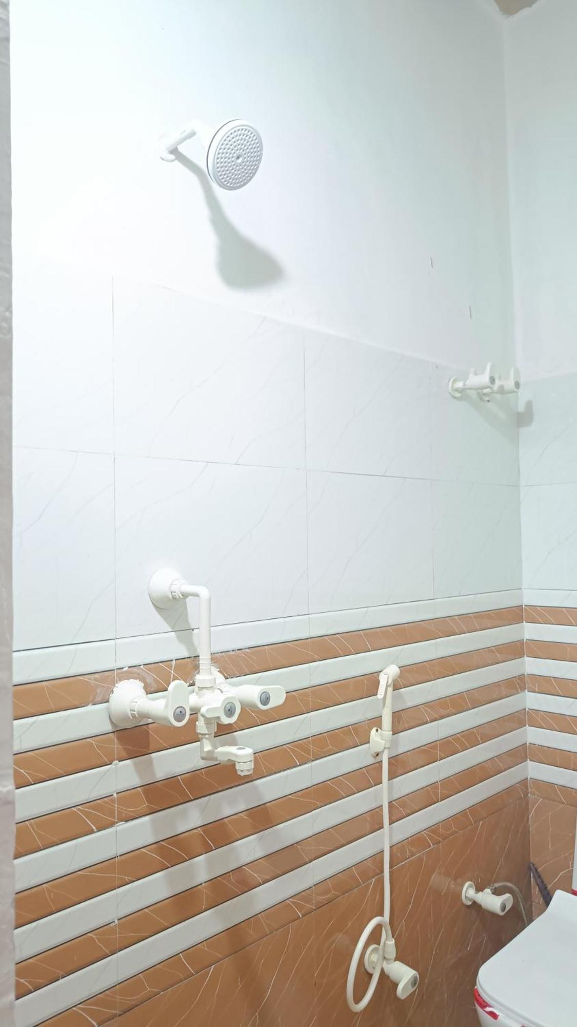 Keshav Narayan Home Stay Mathura Bagian luar foto