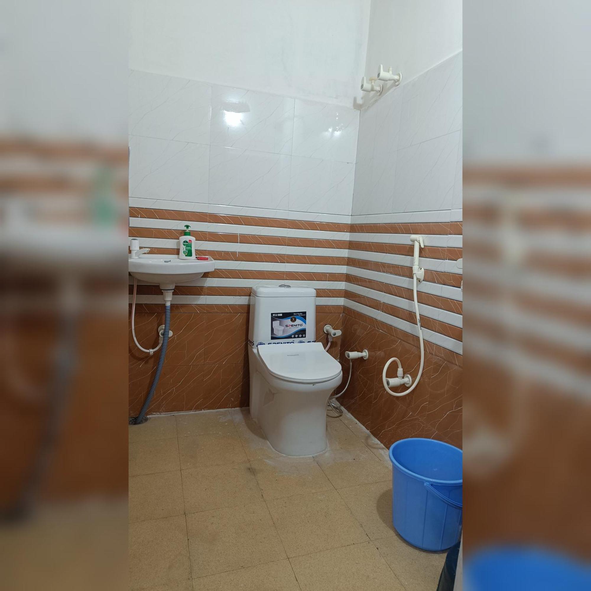 Keshav Narayan Home Stay Mathura Bagian luar foto