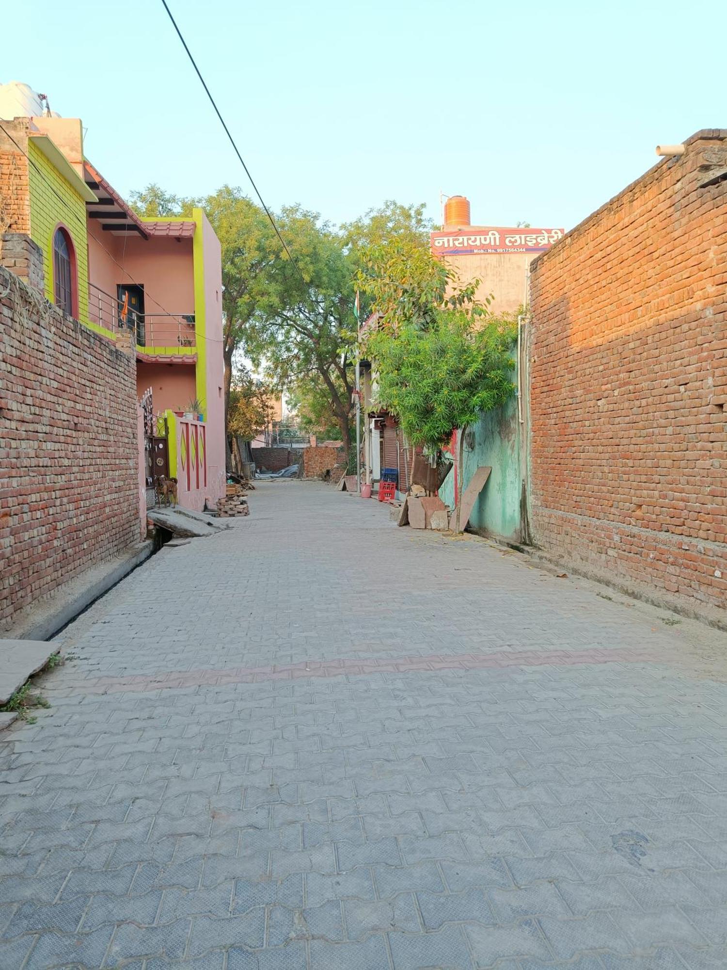 Keshav Narayan Home Stay Mathura Bagian luar foto